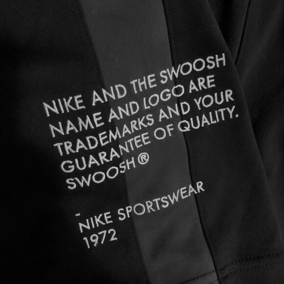Nike Sportswear Double Swoosh Shorts - Picture 3 of 6